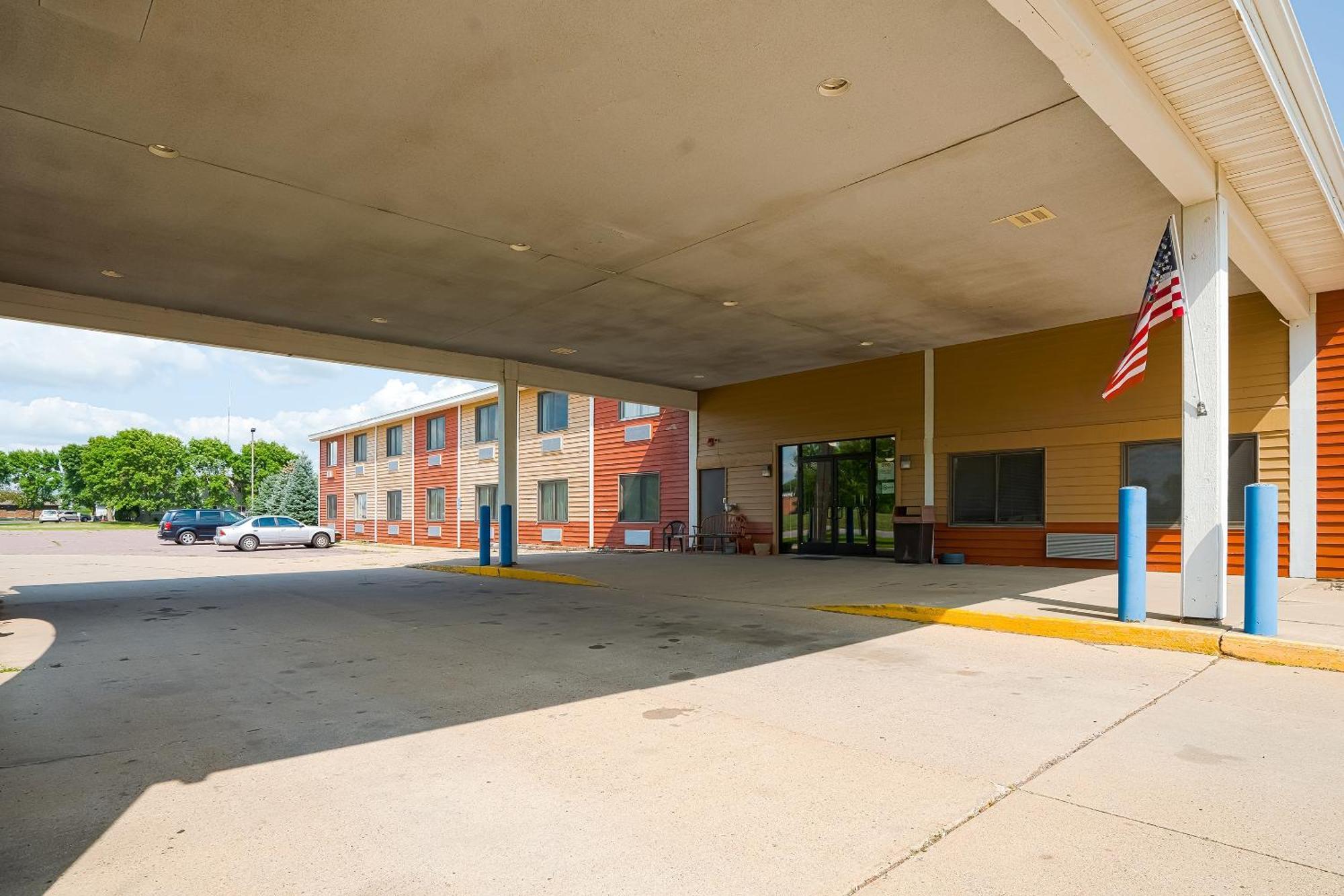 Oyo Hotel Redwood Falls Near Jackpot Casino Dış mekan fotoğraf